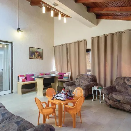 Lovely In With Wifi Apartamento