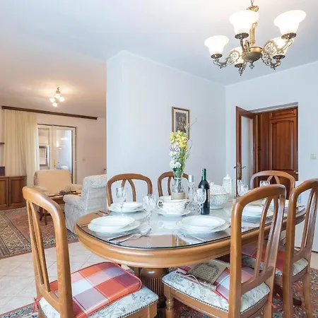 Lovely In With Wifi Apartamento